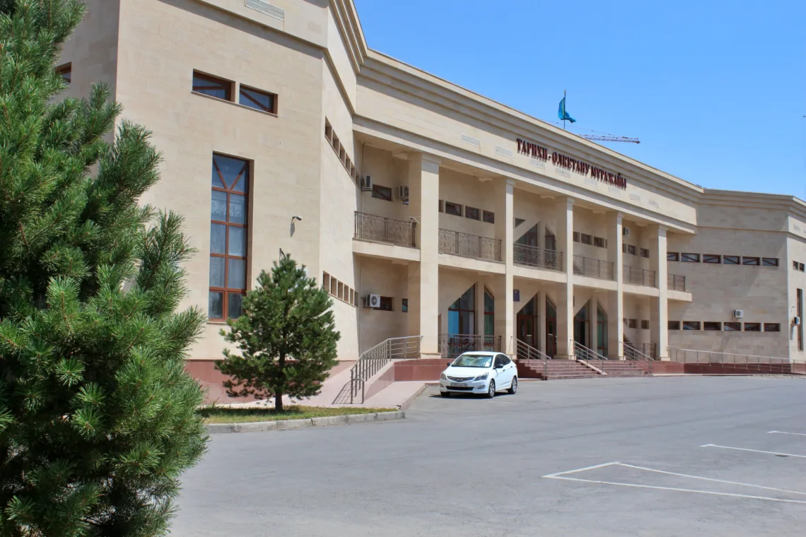 Entdecke Kasachstan - Südkasachisches Regionalgeschichtsmuseum in Schymkent