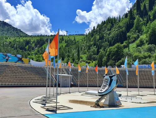 Entdecke Kasachstan - Eisstadion Medeo