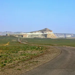 Entdecke Kasachstan - Felsen Scherkala