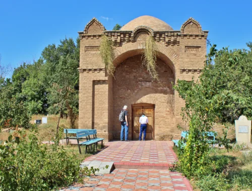 Entdecke Kasachstan - Mirali Baba Mausoleum in Schymkent