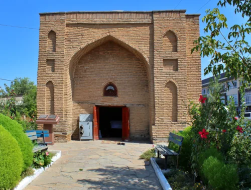 Entdecke Kasachstan - Karashash-ana Mausoleum