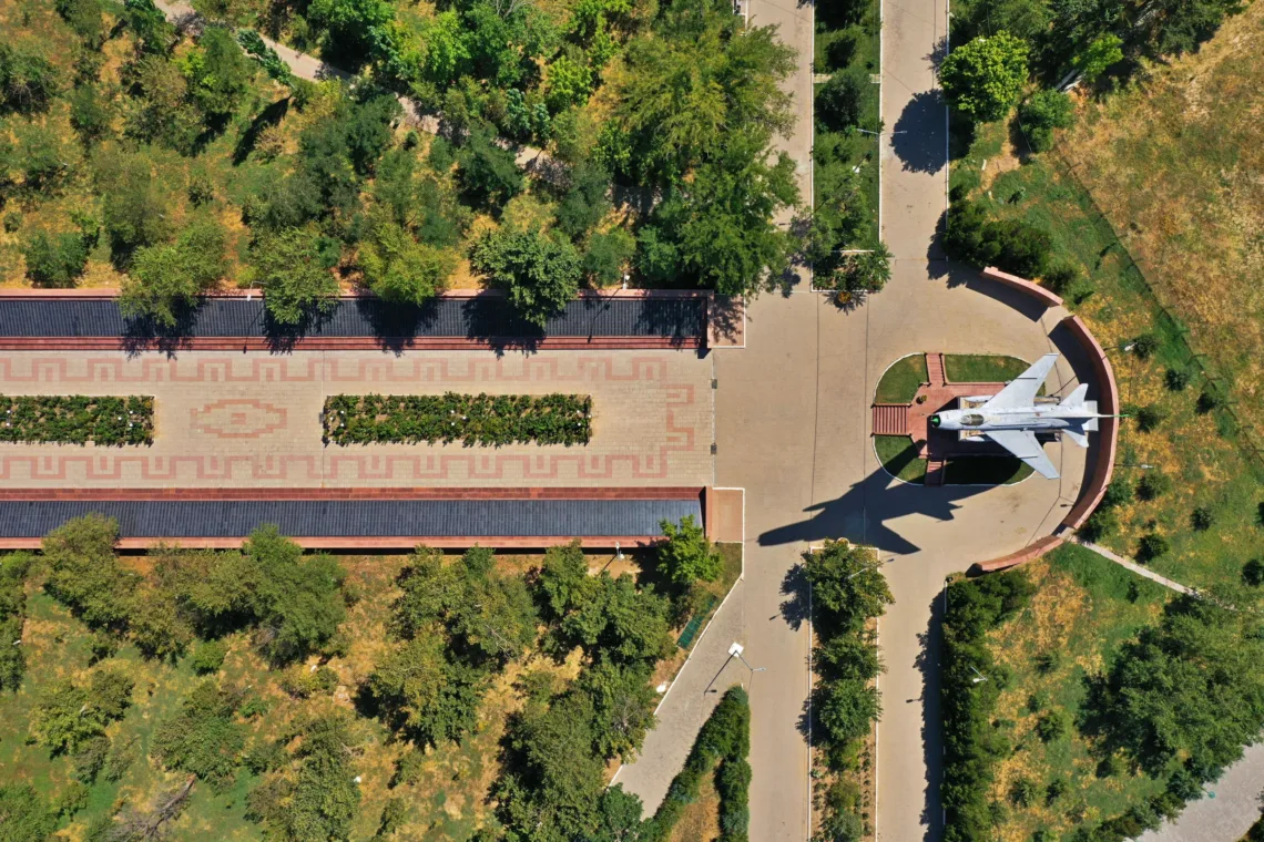 Entdecke Kasachstan - Zweite-Weltkrieg-Denkmal in Schymkent