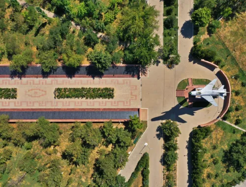 Entdecke Kasachstan - Zweite-Weltkrieg-Denkmal in Schymkent
