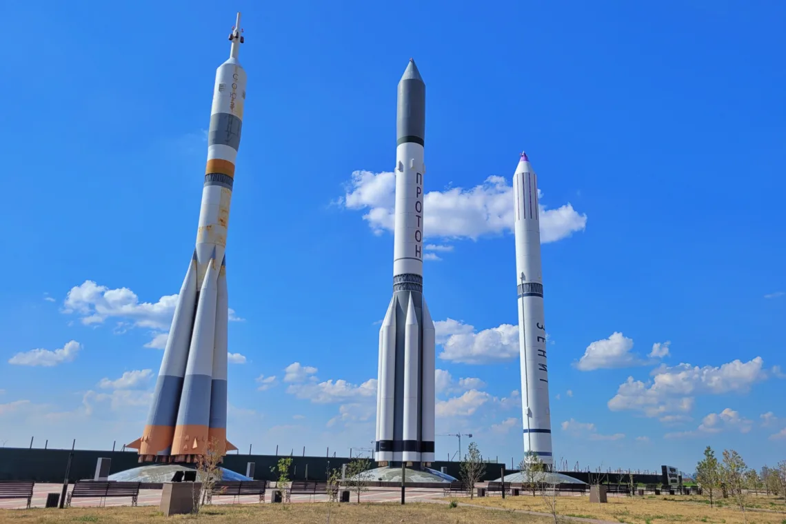 Entdecke Kasachstan - Raketenallee in Astana